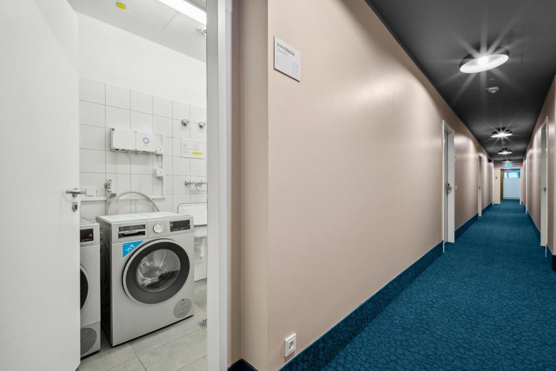 Limehome Munich Fritz-Erler Str Munique Exterior foto