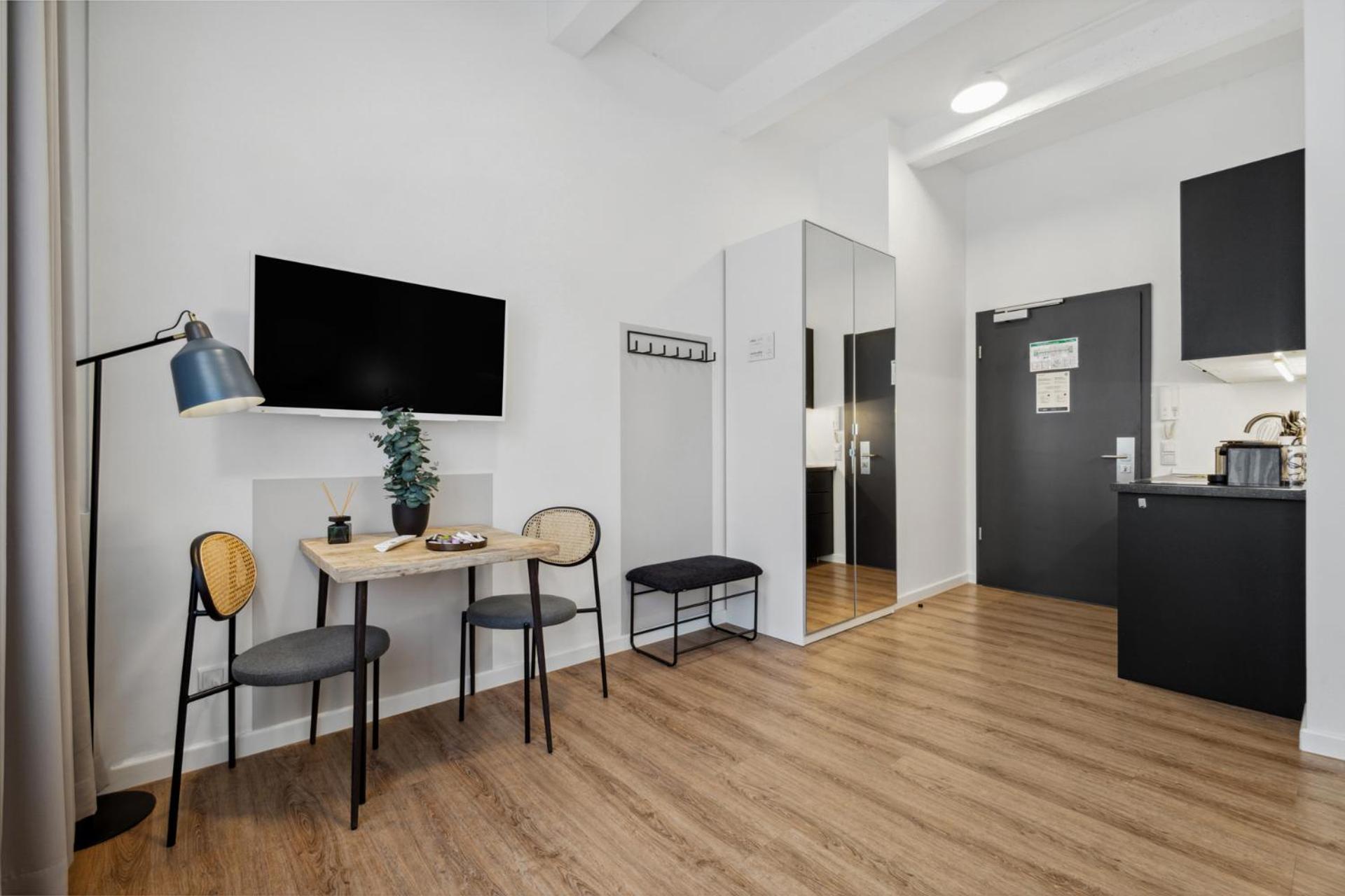 Limehome Munich Fritz-Erler Str Munique Exterior foto