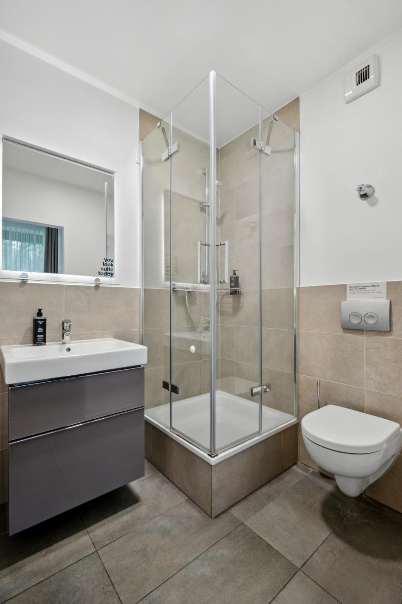 Limehome Munich Fritz-Erler Str Munique Exterior foto
