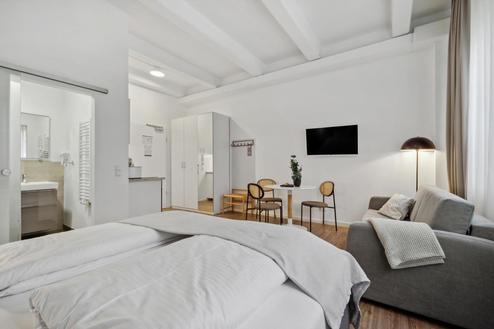 Limehome Munich Fritz-Erler Str Munique Exterior foto