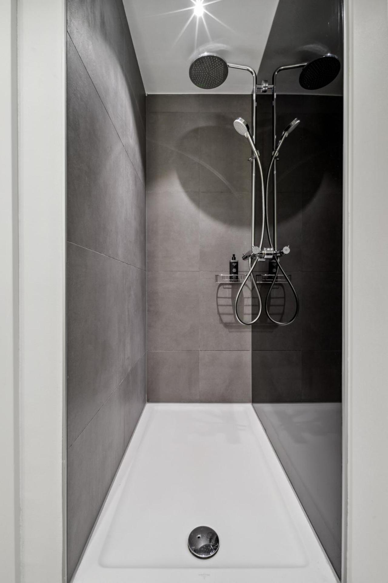 Limehome Munich Fritz-Erler Str Munique Quarto foto
