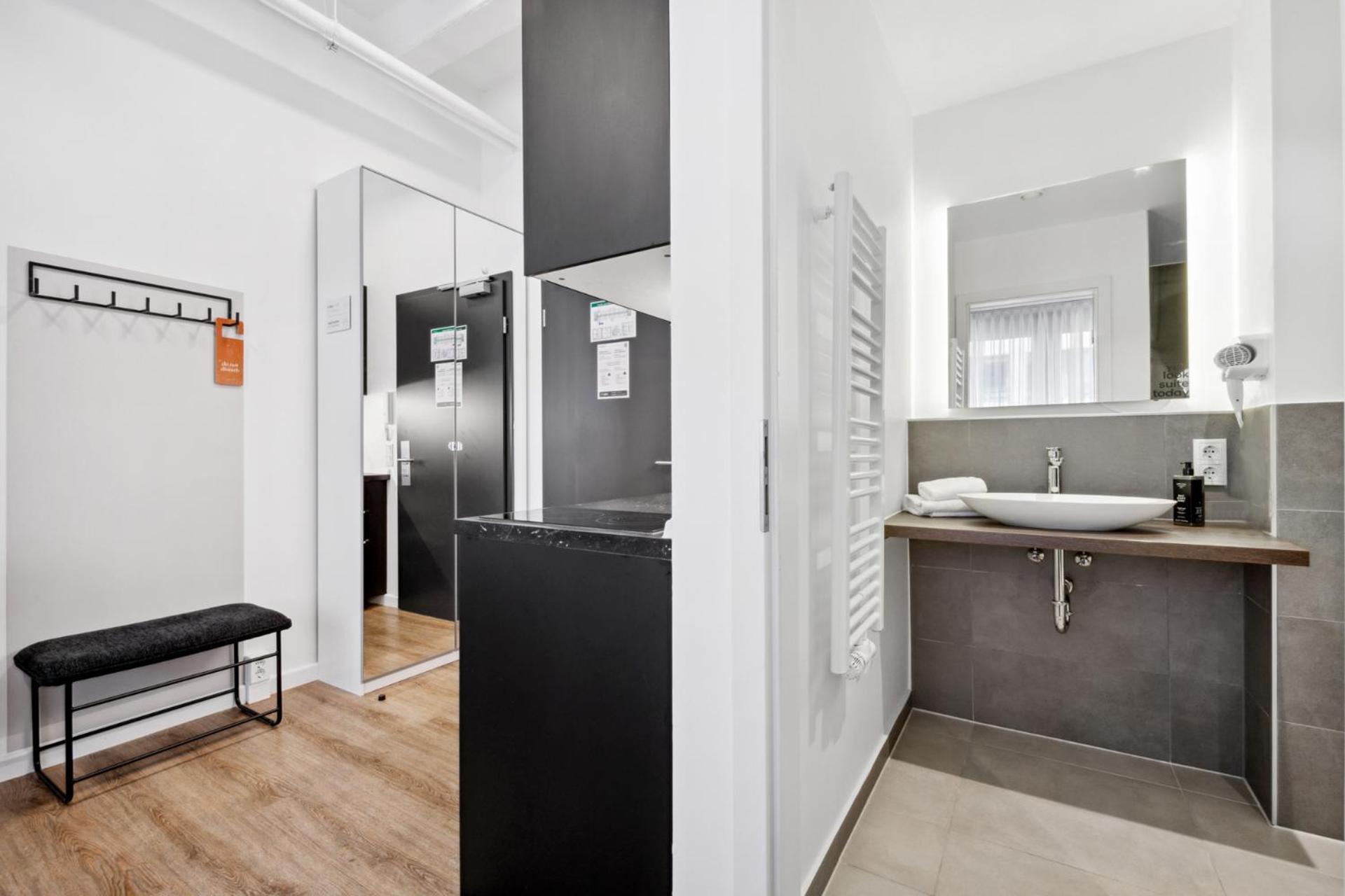 Limehome Munich Fritz-Erler Str Munique Quarto foto